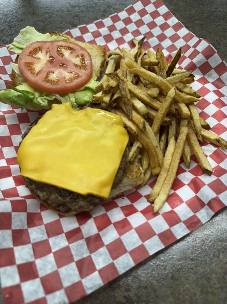 Ross\' Eatery and Pub 2